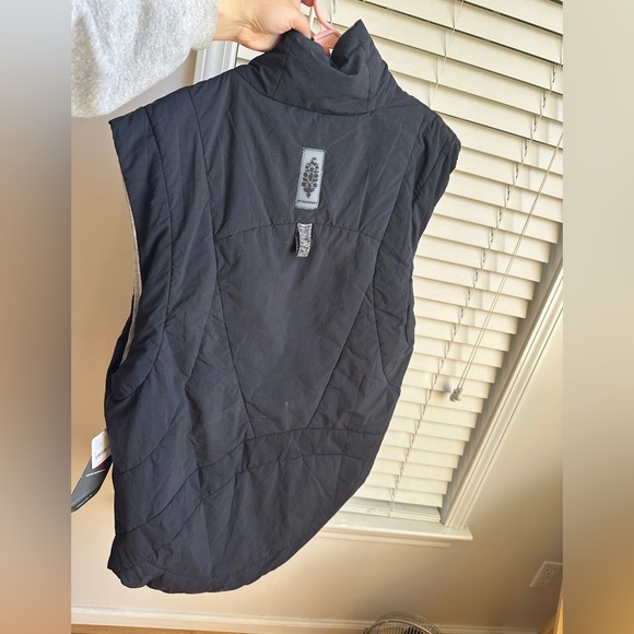 FP Movement by Free People Quilted Black Vest - Picture 1 of 7